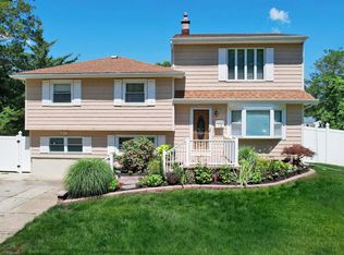 12 Haddon Rd, Somers Point, NJ 08244