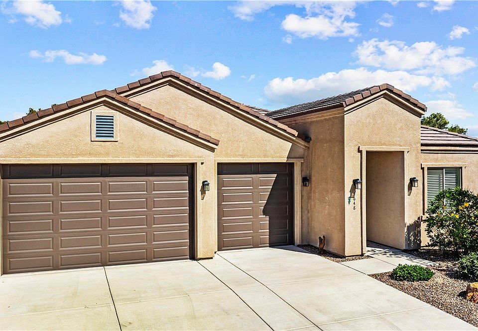 1st image of 5648 Desert Lakes Drive