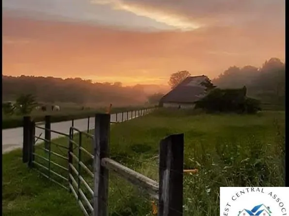 105 S Orchard St, Clinton, MO 64735