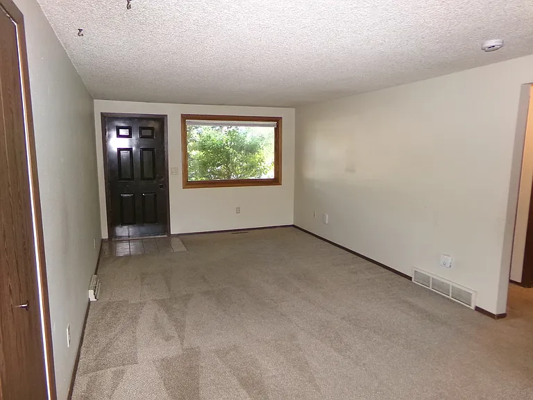 928 Silver Leaf Pl — Photo 14