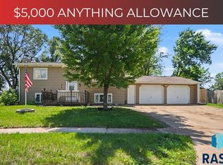 916 S Patrician Ct, Brandon, SD 57005