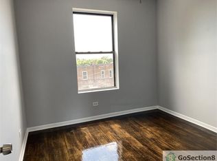406 E 66th St #1E, Chicago, IL 60637