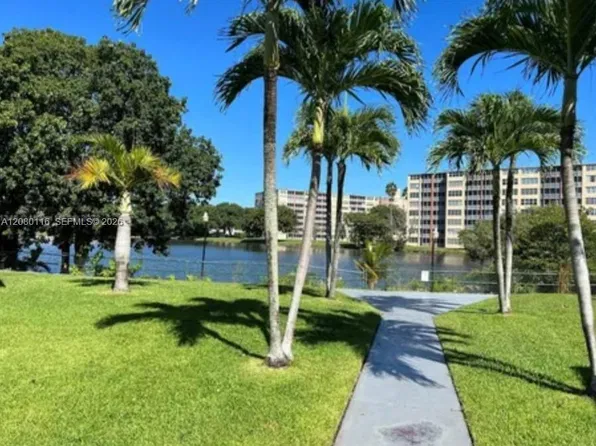 1667 NE Miami Gardens Dr APT 144, Miami, FL 33179