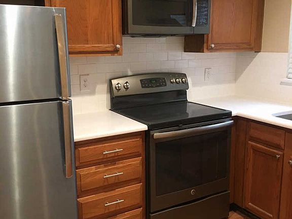 4th image of 2100 N Scott St APT 103