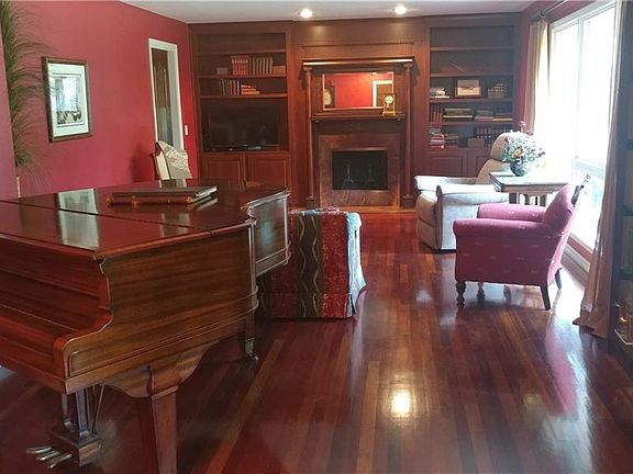 5th image of 8765 Haven Dr