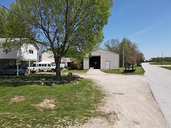 2nd image of 1231 E Clinton Road
