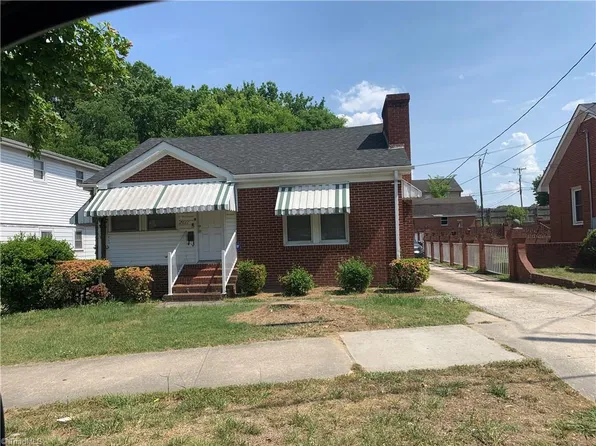 2111 S Benbow Rd, Greensboro, NC 27406