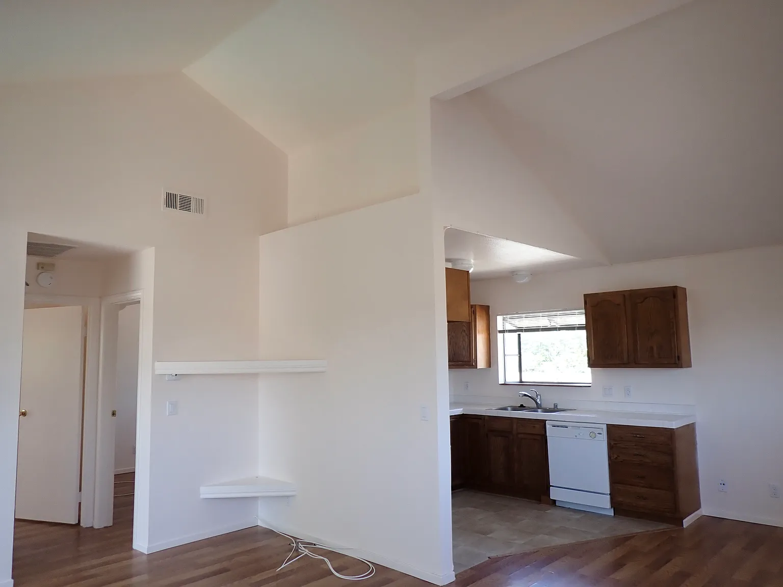 314 Rochester St — Photo 3