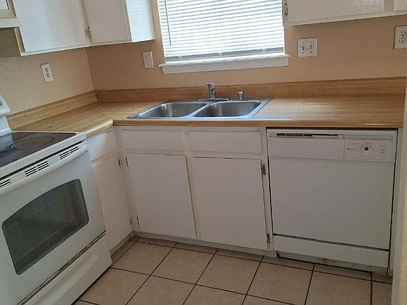 3rd image of 10781 Vista Del Sol Dr #C