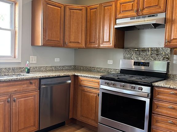 3rd image of 2322 Wallace Ave