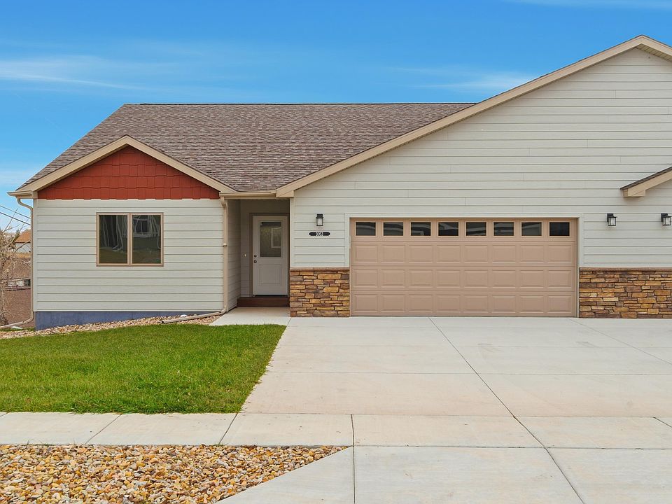 1st image of 3053 Hoefer Ave
