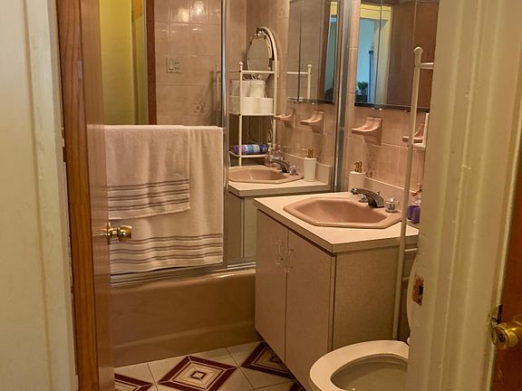 5th image of 80 Belmont Ave #1