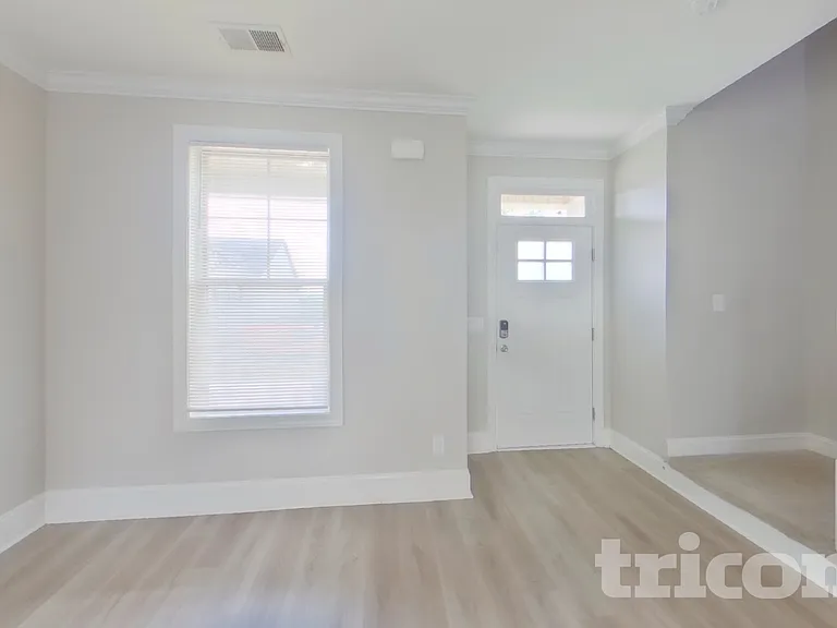 408 Walking Ln — Photo 3