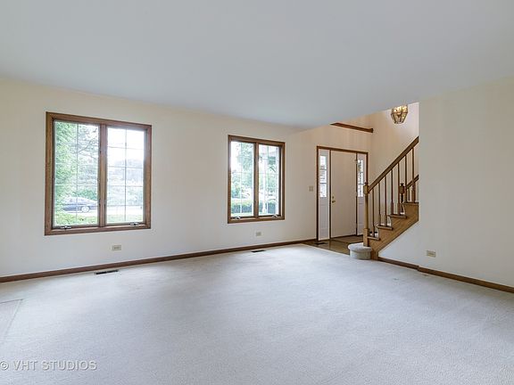 4th image of 1038 E Vargo Ln