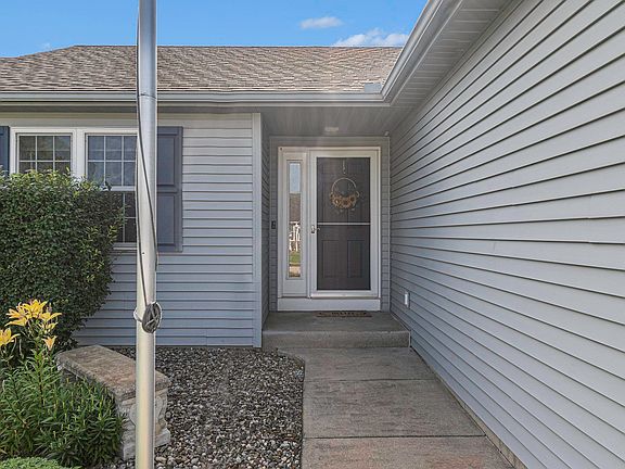 2nd image of 55856 Black Pheasant Dr