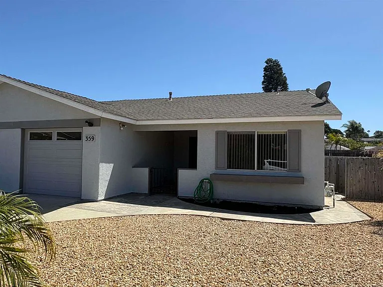 359 San Dimas Ave — Photo 2