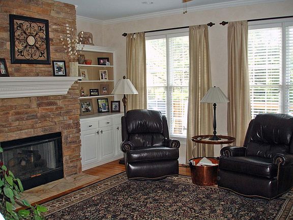 Light & Bright Family Room