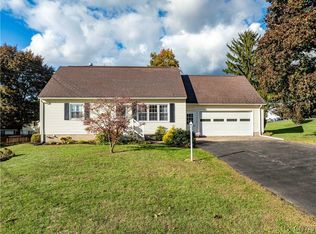 2729 Forest Hill Dr, Auburn, NY 13021
