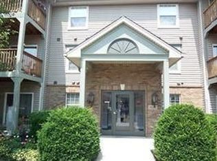 4921 N Arbor Woods Ct APT 102, Cincinnati, OH 45248