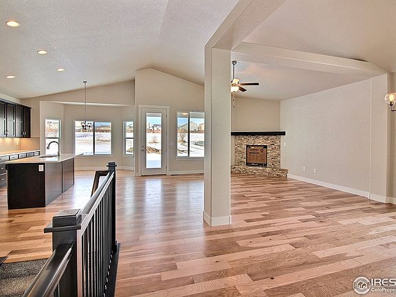 5th image of 4117 Carrara St