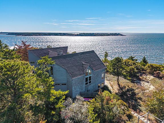 2nd image of 344 King Phillip Road