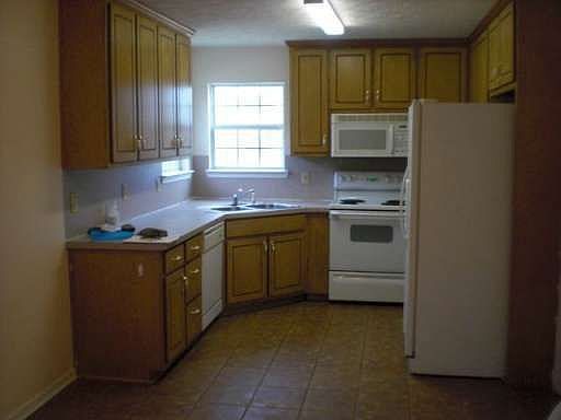 2nd image of 50 Shenandoah Dr