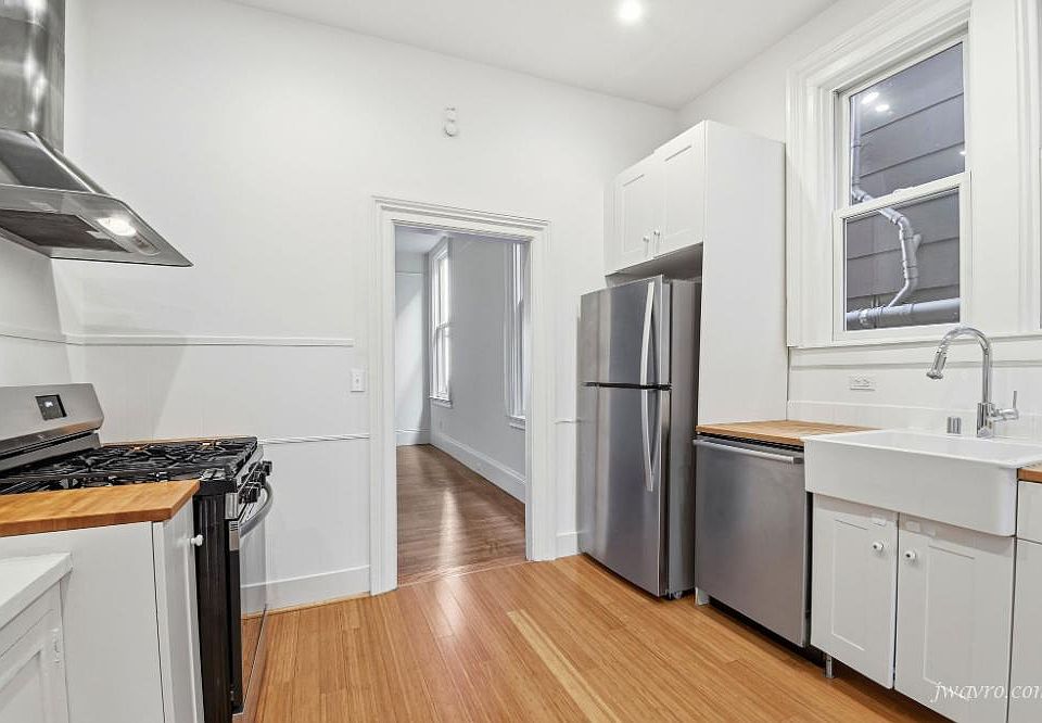 1st image of 4037 25th St