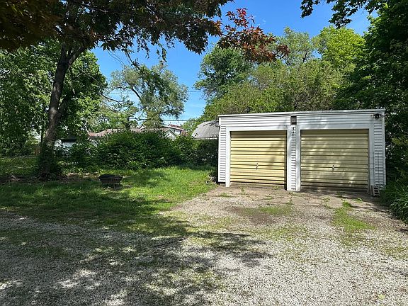 3rd image of 1418 N Sheridan Rd