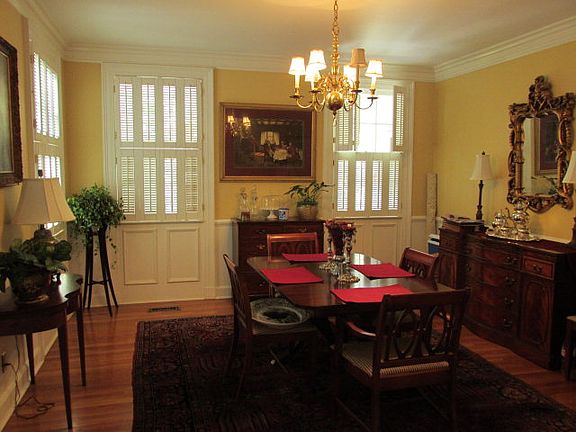 4th image of 6 Dogwood Dr