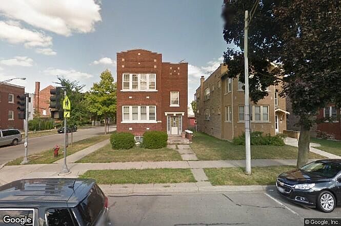 Oak Park Ave facing Front