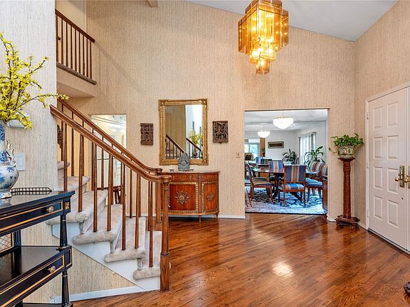 2nd image of 42 Doral Dr #42