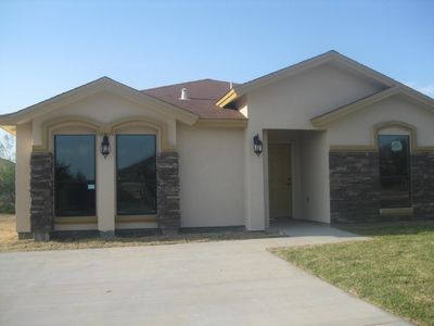 2210 Los Cerezos Dr, Laredo, TX, 78046