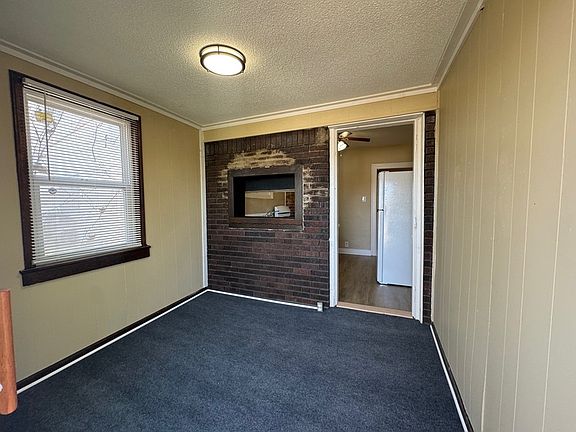 5th image of 604 Lowell Ave