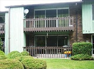 5th image of 722 E Glenwood Dyer Rd