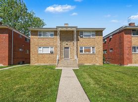 2012 S 5th Ave, Maywood, IL