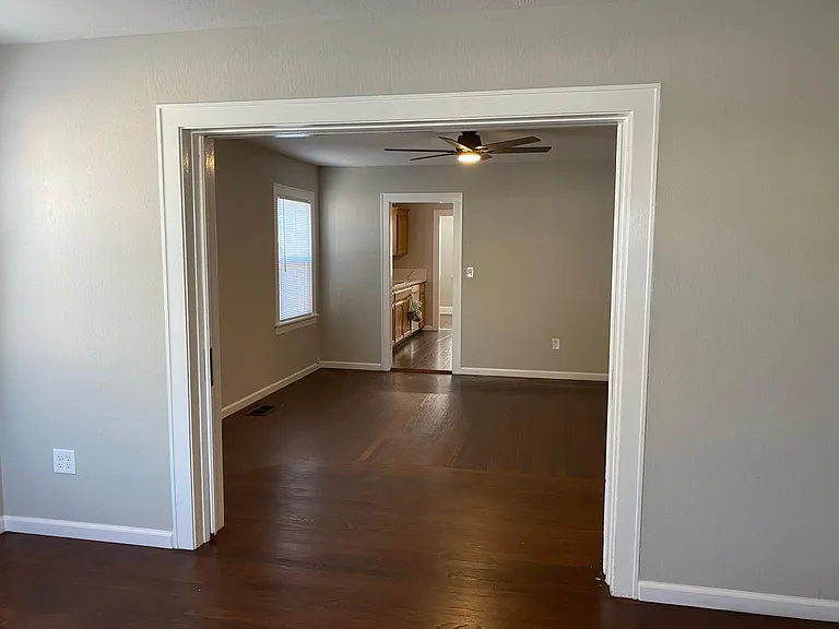 208 N 2nd Ave — Photo 5