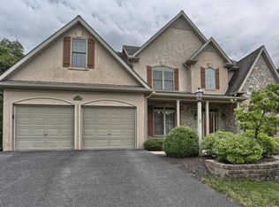 8 Dogwood Valley, Lititz, PA 17543