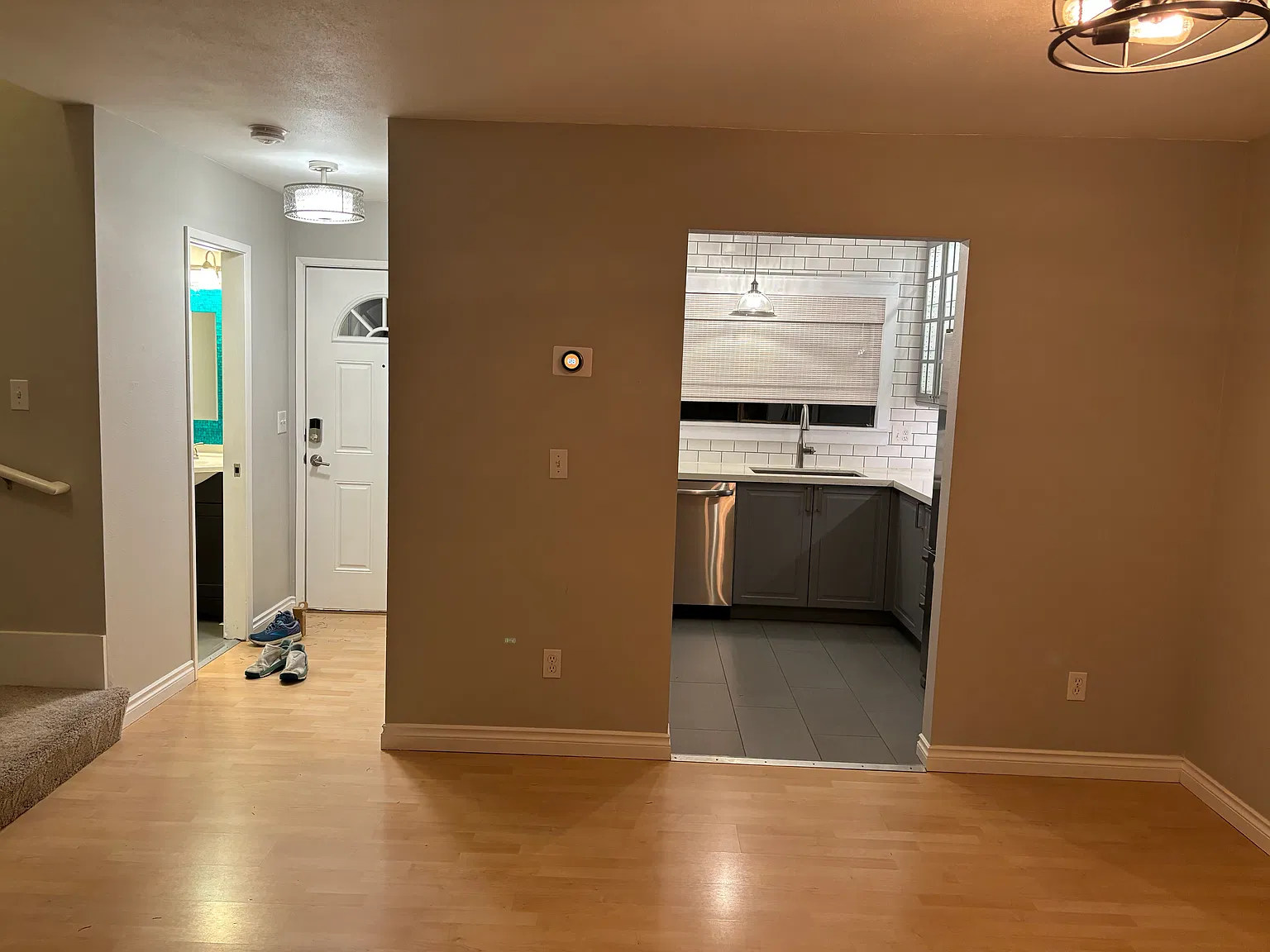 2 bed, 2.5 bath, 1050 sqft, $3,100 — Photo 3