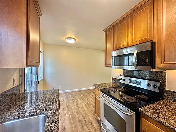 2nd image of 2020 Diamond St Unit 19