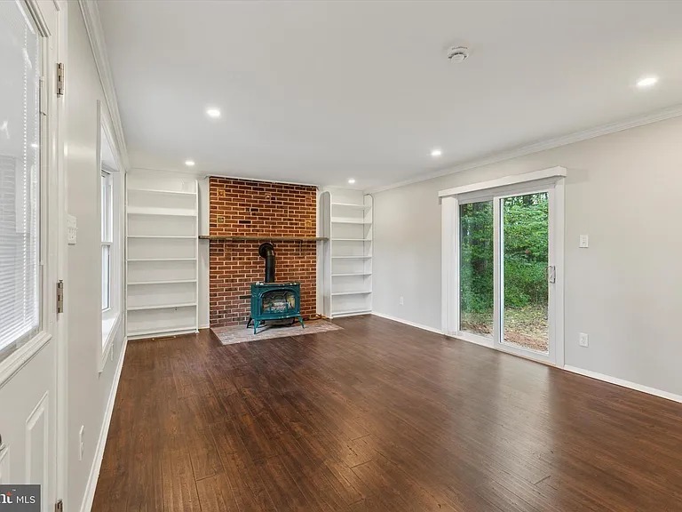 3249 Mill Rd — Photo 10