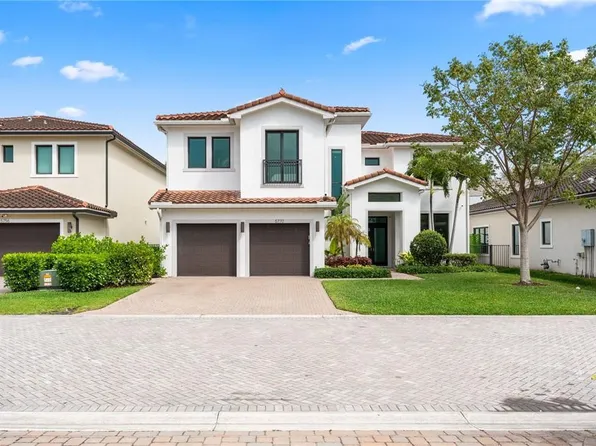 5770 E Brookfield Circle, Hollywood, FL 33312