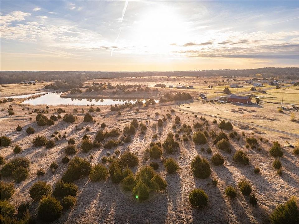 1st image of 0 Trianon Rd