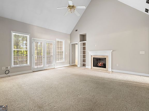 5th image of 56 Edgar Dr