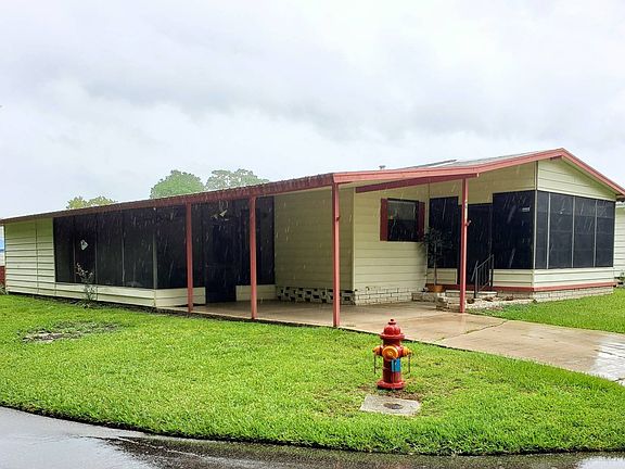 2nd image of 4611 Rosegreen Ln