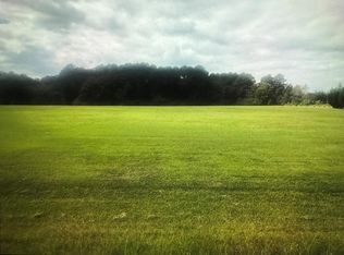 1 Lakeridge Dr, Adel, GA 31620