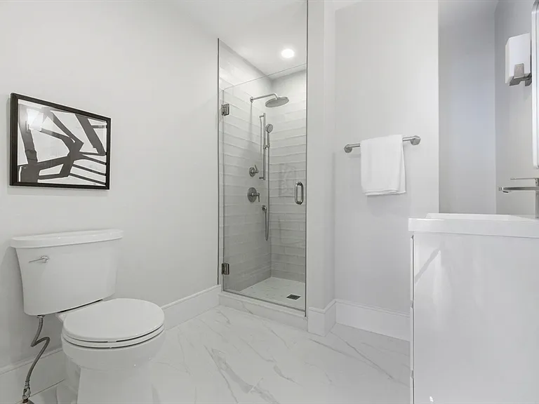 421 High St #309 — Photo 21