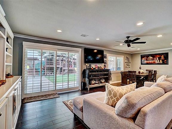 4th image of 4809 N Castleview Ave