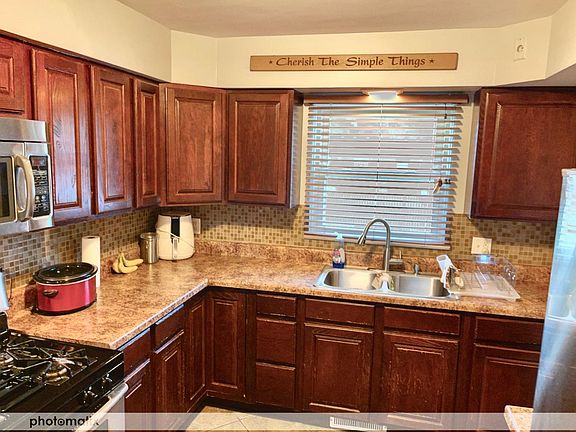 5th image of 1451 Meadow Dr