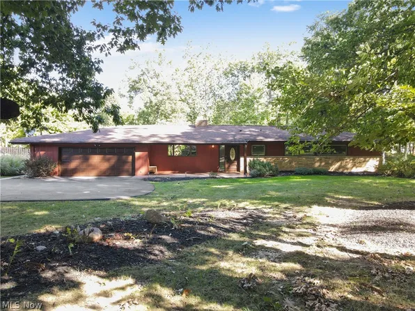 12940 W Linden Ln, Parma, OH 44130