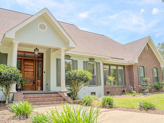 3rd image of 14188 Longwood Cir